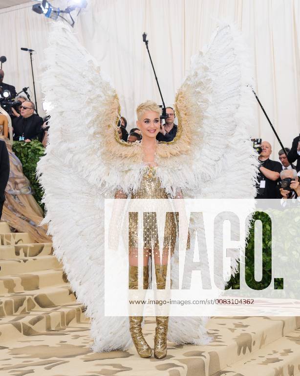New York, NY, U.S. - 07 May 2018 - New York, New York - Katy Perry. 2018 Metropolitan Museum of Art Costume Institute Gala: Heavenly Bodies: Fashion and the Catholic Imagination. Photo Credit: Christopher Smith AdMedia New York U.S. - ZUMAa123 20180507_zaa_a123_133