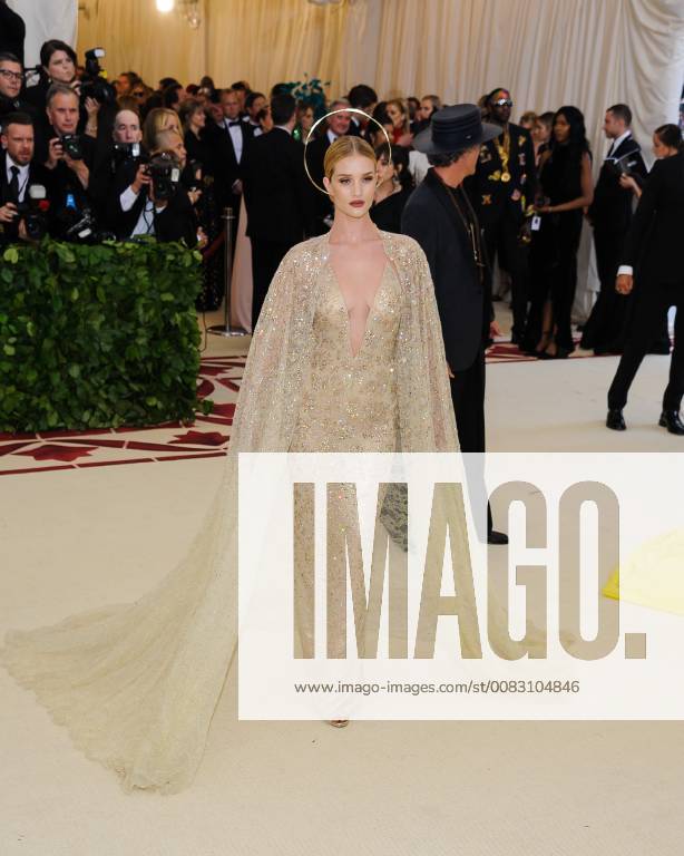 New York, NY, U.S. - 07 May 2018 - New York, New York - Rosie Huntington-Whitely. 2018 Metropolitan Museum of Art Costume Institute Gala: Heavenly Bodies: Fashion and the Catholic Imagination. Photo Credit: Christopher Smith AdMedia New York U.S. - ZUMAa123 20180507_zaa_a123_234