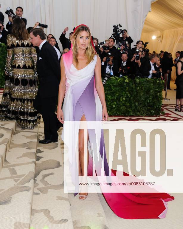 New York, NY, U.S. - 07 May 2018 - New York, New York - Doutzen Kroes. 2018 Metropolitan Museum of Art Costume Institute Gala: Heavenly Bodies: Fashion and the Catholic Imagination. Photo Credit: Christopher Smith AdMedia New York U.S. - ZUMAa123 20180507_zaa_a123_322