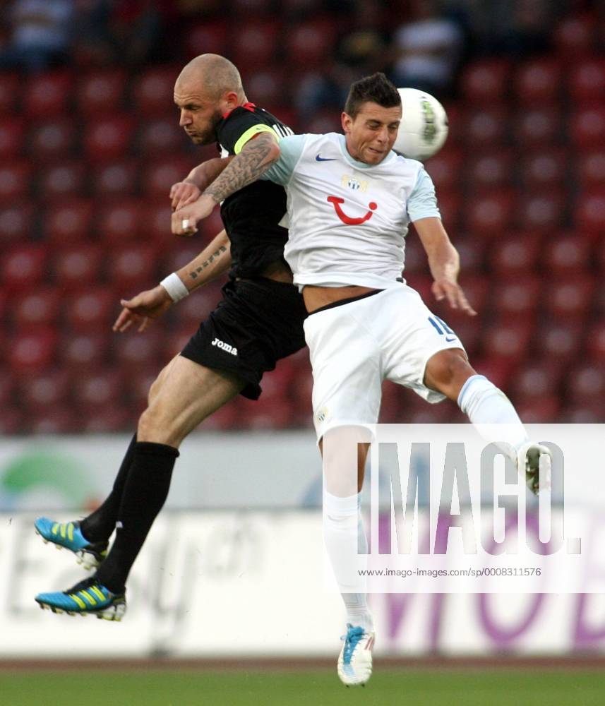 03.08 .2011 Letzigrund Zürich Champions League Quali Spiel FC Zürich vs. Standard Lüttich 1:0 Philippe Koch (re, , FC Zürich) gegen Jelle Van Damme (Lüttich) ; Zweikampf , Aktion