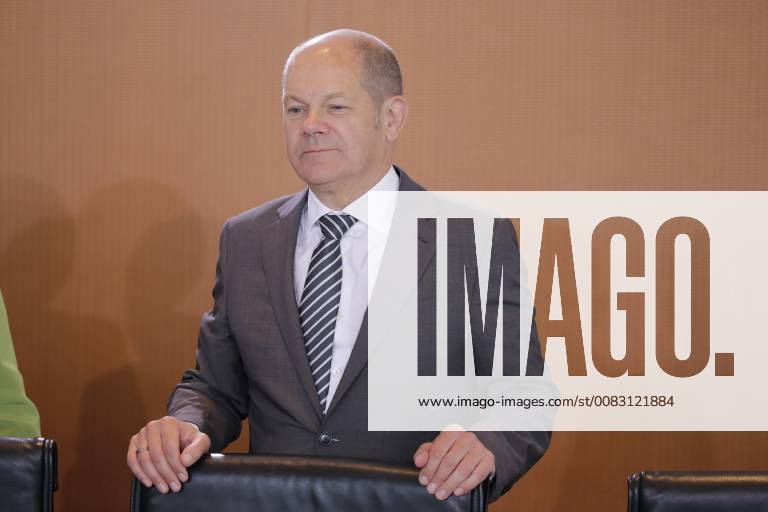 Olaf Scholz, Bundesminister der Finanzen, Deutschland, Berlin, Bundeskanzleramt, Kabinettssitzung. Das Bundeskabinett befasst sich in seiner 8. Sitzung am 9. Mai 2018 unter anderem mit dem Gesetzentwurf zur Neuregelung des Familiennachzugs zu subsidiär Schutzberechtigten.