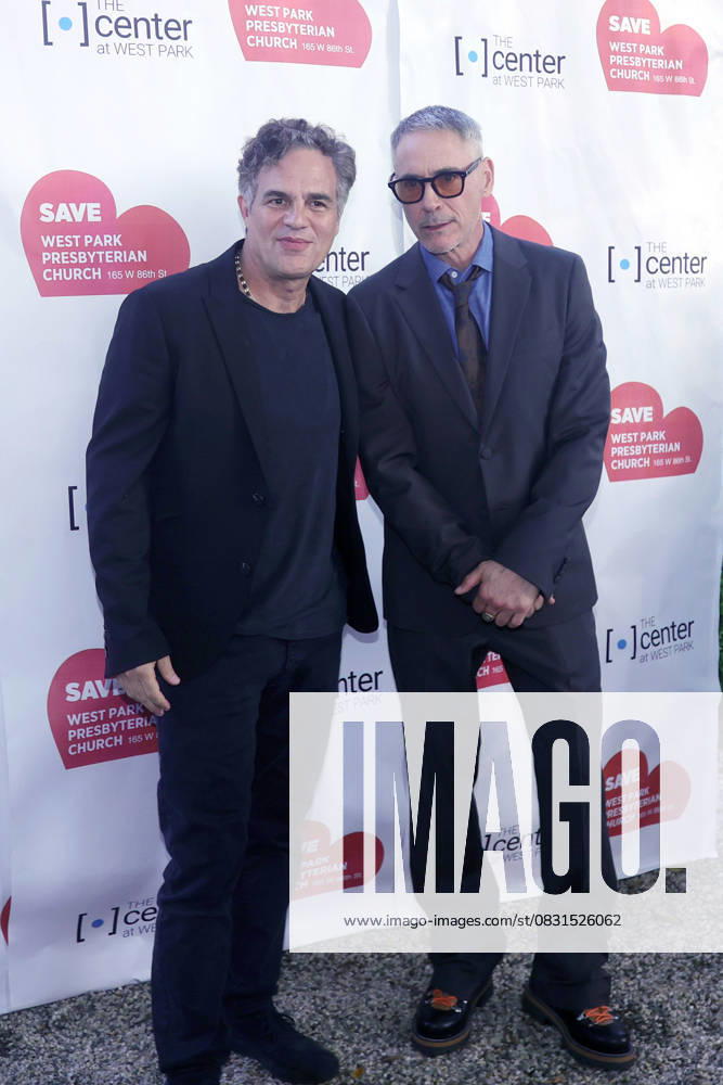 Robert Downey Jr and Mark Ruffalo arriving at the Guild Hall in The Hamptons New york Featuring: Robert Downey Jr., Mark Ruffalo Where: Hamptons, New York, United States When: 25 Aug 2025 Credit: Ordonez Agudo INSTARimages . NOT FOR USE BY NEWSPAPERS BASED IN THE UK.