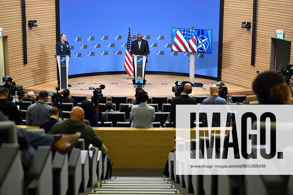 US Secretary of Defense Lloyd Austin BRUSSELS, BELGIUM - OCTOBER 12: US Secretary of Defense Lloyd Austin speaks during the press conference after the NATO Defense Ministers Meeting in Brussels, Belgium on October 12, 2023. Brussels Hoofdstedelijk Gewest Belçika. Editorial use only. Please get in touch for any other usage.