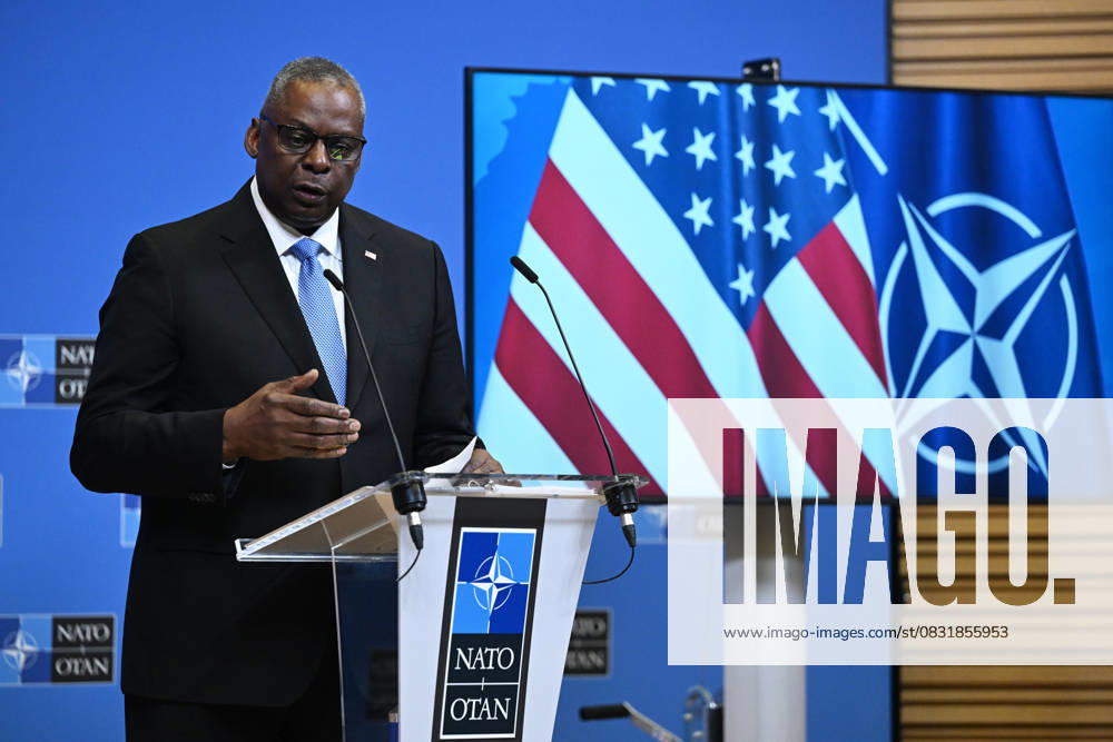 US Secretary of Defense Lloyd Austin BRUSSELS, BELGIUM - OCTOBER 12: US Secretary of Defense Lloyd Austin speaks during the press conference after the NATO Defense Ministers Meeting in Brussels, Belgium on October 12, 2023. Brussels Hoofdstedelijk Gewest Belçika. Editorial use only. Please get in touch for any other usage.