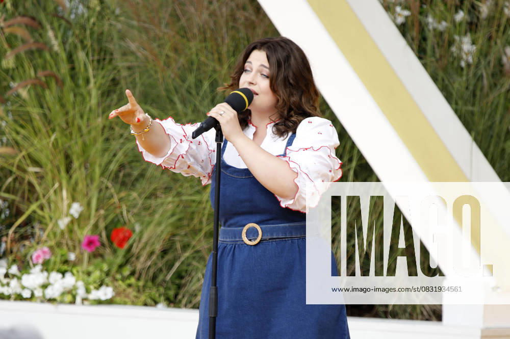 Ronja Forcher in der ARD TV-Show Immer wieder sonntags im Europa-Park. Rust