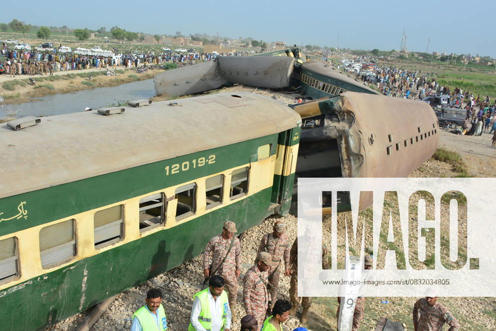 28 killed, 50 injured as passenger train derails in southern Pakistan NAWABSHAH, PAKISTAN, AUGUST 06: A view of derailment of coaches of an Express train at Nawabshah, southern Sindh province, Pakistan on August 06, 2023. The death toll from the accident rose to 28 and 50 injured people have been transported to nearby hospitals. At least 10 carriages of Hazara Express, which was traveling from the port city of Karachi to the northeastern garrison city of Rawalpindi, derailed near the Nawabshah district, some 267 kilometers (166 miles) from Karachi, Pakistan Railways as reported. Pakistan World. Editorial use only. Please get in touch for any other usage.