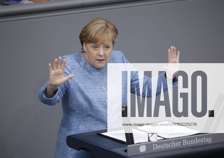 Bundeskanzlerin Dr. Angela Merkel (CDU), Deutschland, Berlin, Bundestag Plenum, Generalaussprache zur Regierungspolitik mit der Bundeskanzlerin