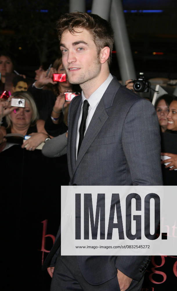 Robert Pattinson The Twilight Saga: Breaking Dawn - Part 1 World Premiere held at Nokia Theatre L.A. Live Los Angeles, California - 14.11.11, Los Angeles, California, United States Adriana M. Bar 3610571