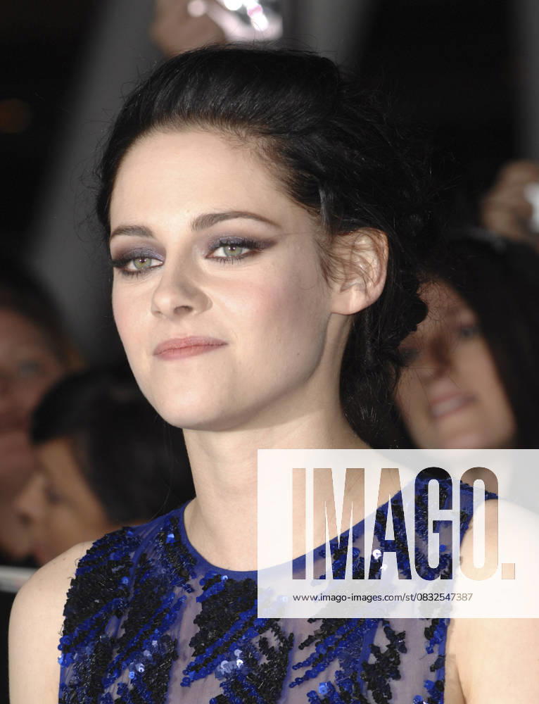 Kristen Stewart The Twilight Saga: Breaking Dawn - Part 1 World Premiere held at Nokia Theatre L.A. Live Los Angeles, California - 14.11.11, CA, United States WENN 3611128