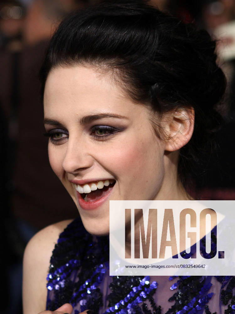 Kristen Stewart The Twilight Saga: Breaking Dawn - Part 1 World Premiere held at Nokia Theatre L.A. Live Los Angeles, California - 14.11.11, California, United States WENN 3611593