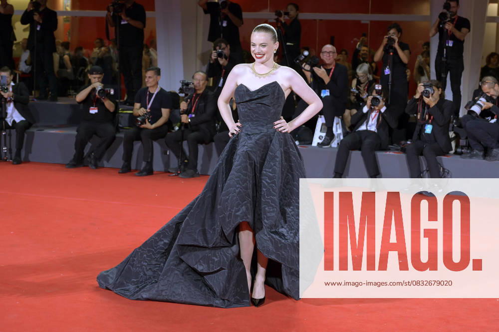 Luna Wedler bei der Premiere des Kinofilms Silent Friend Stille Freundin auf der Biennale di Venezia 2025 82. Internationale Filmfestspiele von Venedig im Palazzo del Cinema. Venedig