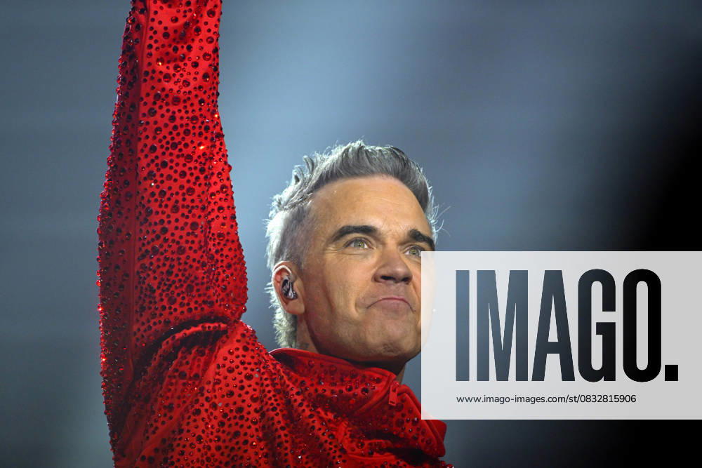 British singer Robbie Williams performs in Prague, September 7, 2025. (CTKxPhoto KaterinaxSulova) CTKPhotoP2025090707155 CTKPhotoP2025090707155