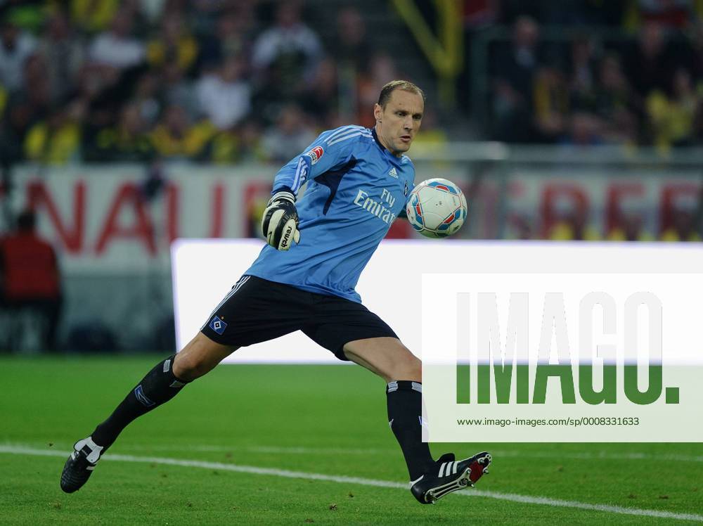 Fussball Bundesliga Saison 2011 2012 1. Spieltag Borussia Dortmund (BVB) - Hamburger SV (Hamburg) Jaroslav DROBNY (HSV) beim Abschlag. motivio1