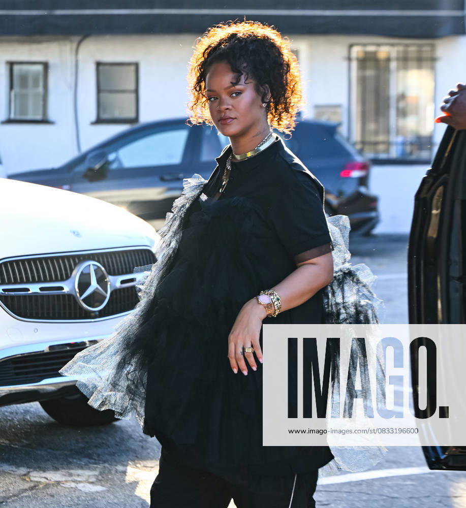 Bilder des Jahres 2025, Entertainment 09 September Heavily pregnant Rihanna spotted out running errands Featuring: Rihanna Where: Los Angeles, California, United States When: 09 Sep 2025 Credit: Dutch BauerGriffin INSTARimages . NOT FOR USE BY NEWSPAPERS BASED IN THE UK.
