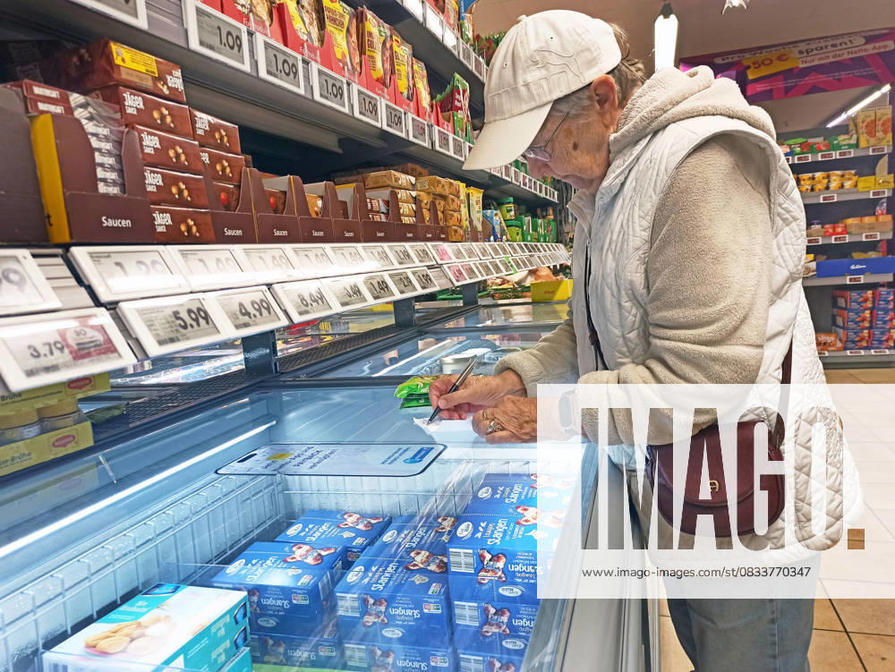 Netto-Einkauf zu Zeiten von Inflation und Konjunktur. Netto-Einkauf in einem Supermarkt oder Discounter