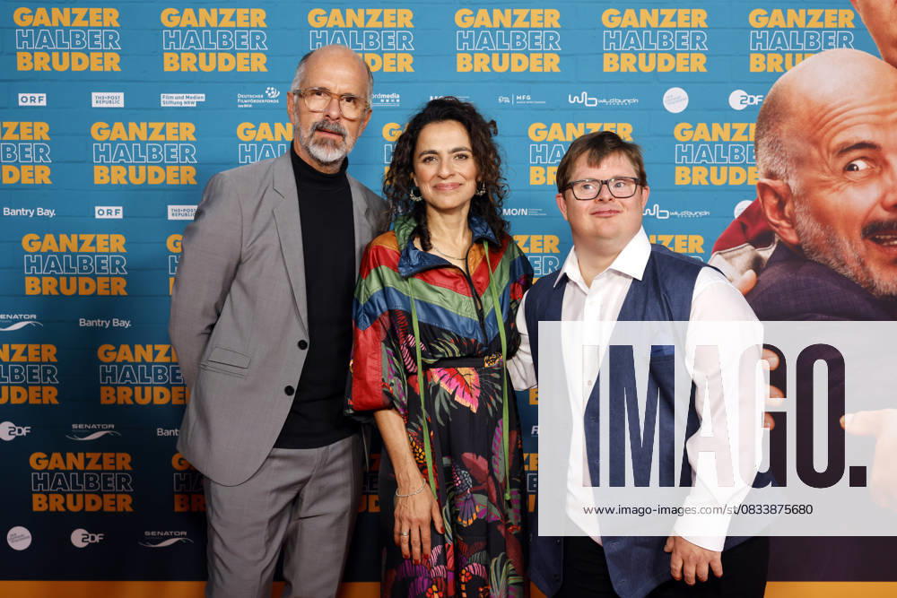 Die Schauspieler Christoph Maria Herbst, Sesede Terziyan und Nico Randel bei der Premiere des Kinofilms Ganzer Halber Bruder im Cinedom Köln. Köln, 15.09.2025 NRW Deutschland