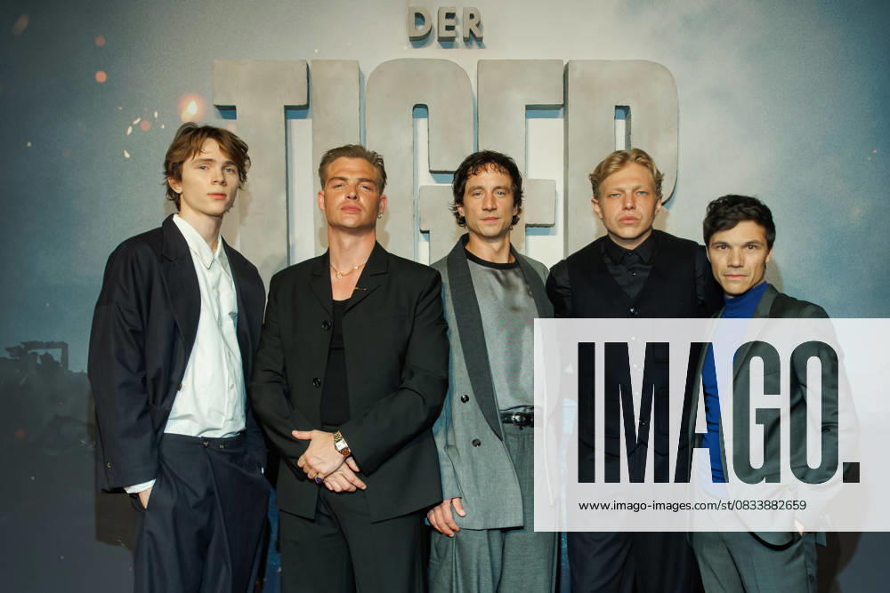 Bilder des Jahres 2025, Entertainment 09 September Weltpremiere - Der Tiger - Yoran Leicher, David Schütter, Laurence Rupp, Leonard Kunz und Sebastian Urzendowsky bei der Weltpremiere Der Tiger im Kino in der Kulturbrauerei am 15.09.2025 in Berlin.