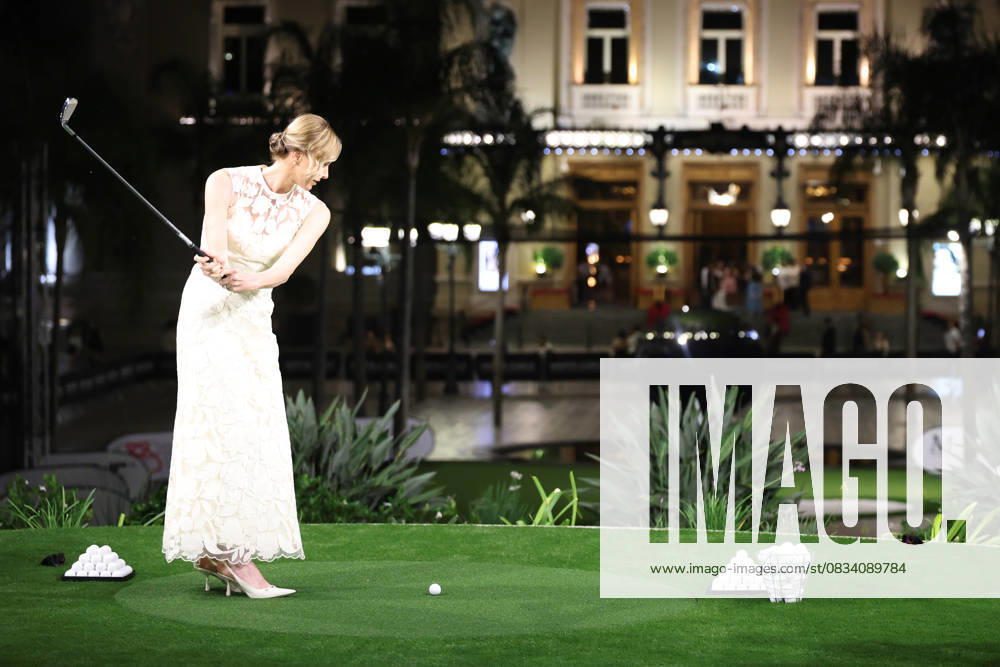 Bilder des Jahres 2025, Entertainment 09 September Monaco, SEPTEMBER 16, 2025 GOLF OF PRINCESS MONACO CUP sur la Place du Casino de Monte Carlo LL AA SS LE COUPLE SOUVERAIN JC VINAJ NO TABLOID NO TABLOIDS 448740 2025 09 16 MONACO