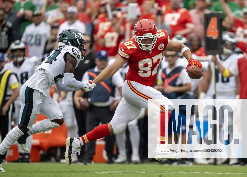 Kansas City Chiefs tight end Travis Kelce (87) gets past Philadelphia Eagles safety Andrew Mukuba (24) in the first half at GEHA Field at Arrowhead Stadium on Sunday, Sept. 14, 2025, in Kansas City. - ZUMAm67_ 20250916_zaf_m67_001