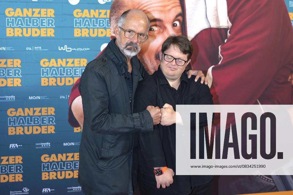 Bilder des Jahres 2025, Entertainment 09 September Christoph Maria Herbst und Nico Randel bei der Premiere des Kinofillms Ganzer halber Bruder im Holi Kino. Hamburg