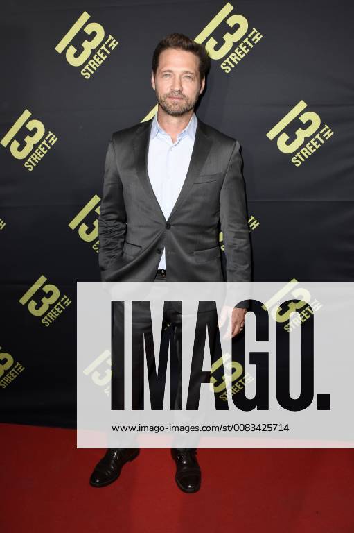 Jason Priestley bei der Premiere der TV Serie Private Eyes im Gloria Palast. München