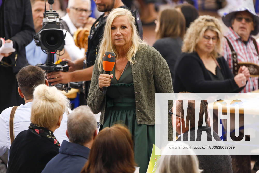 TV-Show ZDF-Fernsehgarten 2025 in Mainz Mainz, 28.09.2025 Andrea Kiewel bei der Live TV Sendung ZDF-Fernsehgarten im ZDF-Sendezentrum Mainz-Lerchenberg Rheinland-Pfalz Deutschland