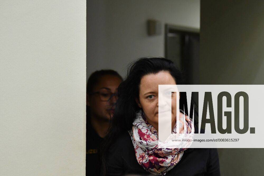 428. Verhandlungstag im NSU-Prozess Die Angeklagte Beate Zschaepe kommt am Dienstag (05.06.2018) im Landgericht in Muenchen zum 428. Verhandlungstag im NSU-Prozess.