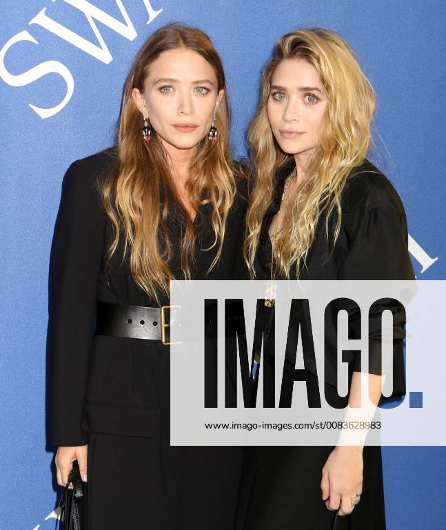 New York City, New York, U.S. - Designer actress MARY-KATE OLSEN and ASHLEY OLSEN attend the 2018 CFDA Fashion Awards held at the Brooklyn Museum. New York City U.S. - ZUMAk03_ 20180604_zaf_k03_860
