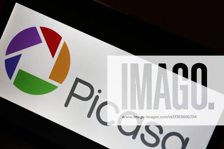 Munich, Bavaria, Germany - The logo of the former image organizer Picasa, which was replaced by Google Photos, is seen on a screen. Munich Germany - ZUMAn230 20180606_zaa_n230_943