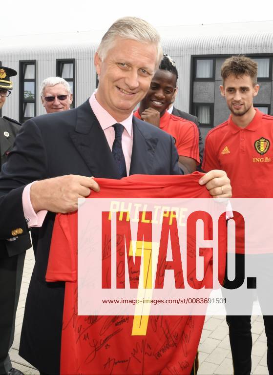 King Philippe - Filip of Belgium poses with a Red Devils shirt during a visit of the King to a training session of the Belgian national soccer team Red Devils, Saturday 09 June 2018, in Tubize. The Red Devils started their preparations for the upcoming FIFA World Cup 2018 in Russia. POOLxPHILIPPExCROCHET 05361504
