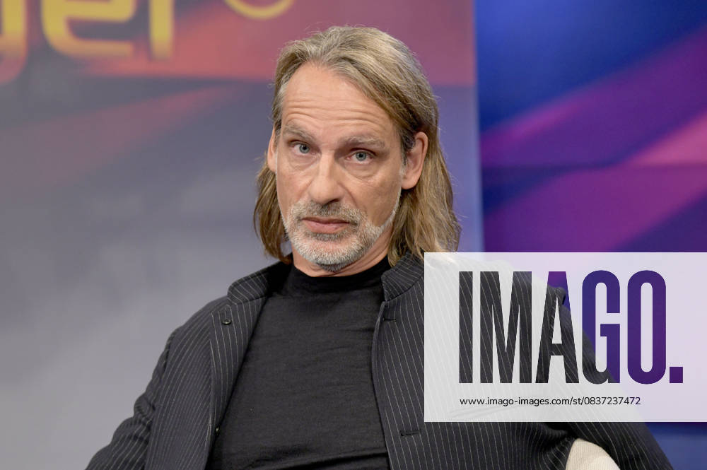 Richard David Precht in der ARD-Talkshow maischberger im Studio Berlin Adlershof. Berlin