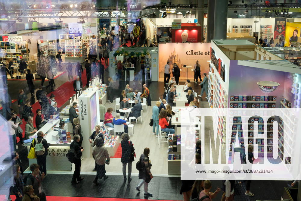 Frankfurt am Main, DEU, Frankfurter Buchmesse. Blick in Halle 3.
