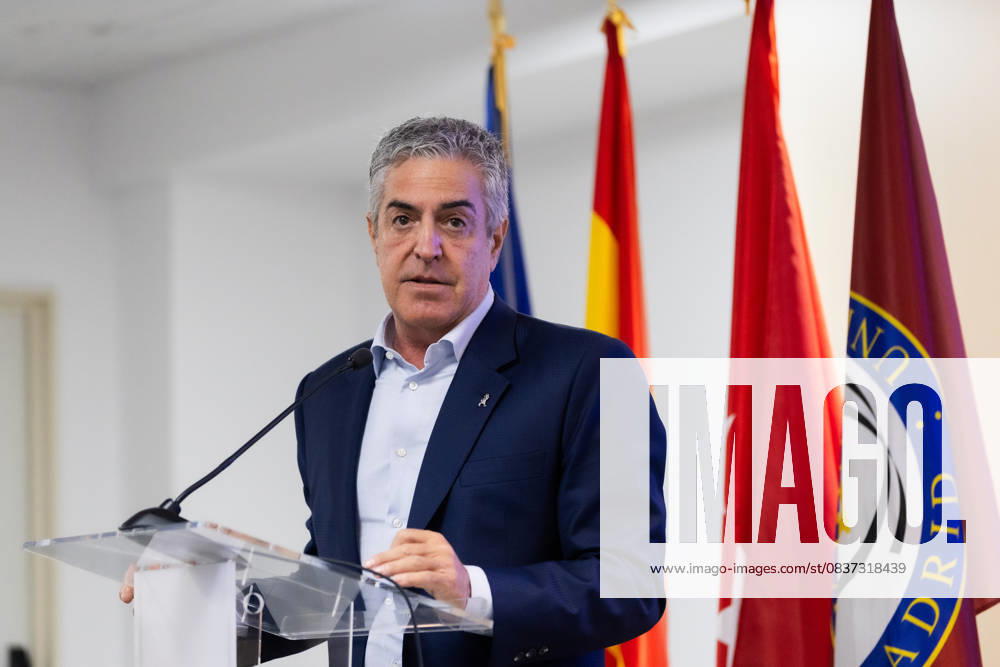 GREGORIO DALBON, the former Argentine president s lawyer, speaks at the Cristina Libre Conference in Madrid on the lawfare case he is taking to international forums. Madrid Spain - ZUMAl221 20251015_zip_l221_039