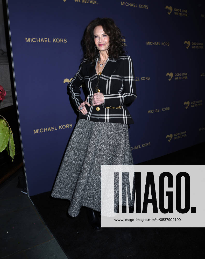 Lynda Carter attends God s Love We Deliver 2025 Golden Heart Awards Celebration. Held at Cathedral Church of St. John the Divine in New York. Zuma Press October 20, 2025. New York United States - ZUMAp281 20251020_zea_p281_152