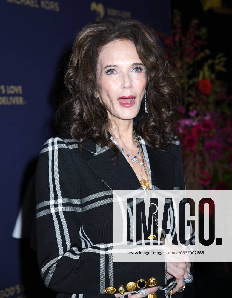 Lynda Carter attends God s Love We Deliver 2025 Golden Heart Awards Celebration. Held at Cathedral Church of St. John the Divine in New York. Zuma Press October 20, 2025. New York United States - ZUMAp281 20251020_zea_p281_164