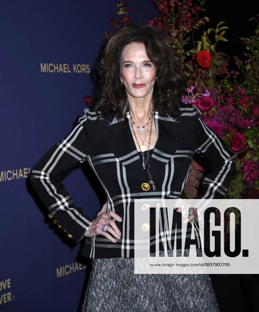 Lynda Carter attends God s Love We Deliver 2025 Golden Heart Awards Celebration. Held at Cathedral Church of St. John the Divine in New York. Zuma Press October 20, 2025. New York United States - ZUMAp281 20251020_zea_p281_163