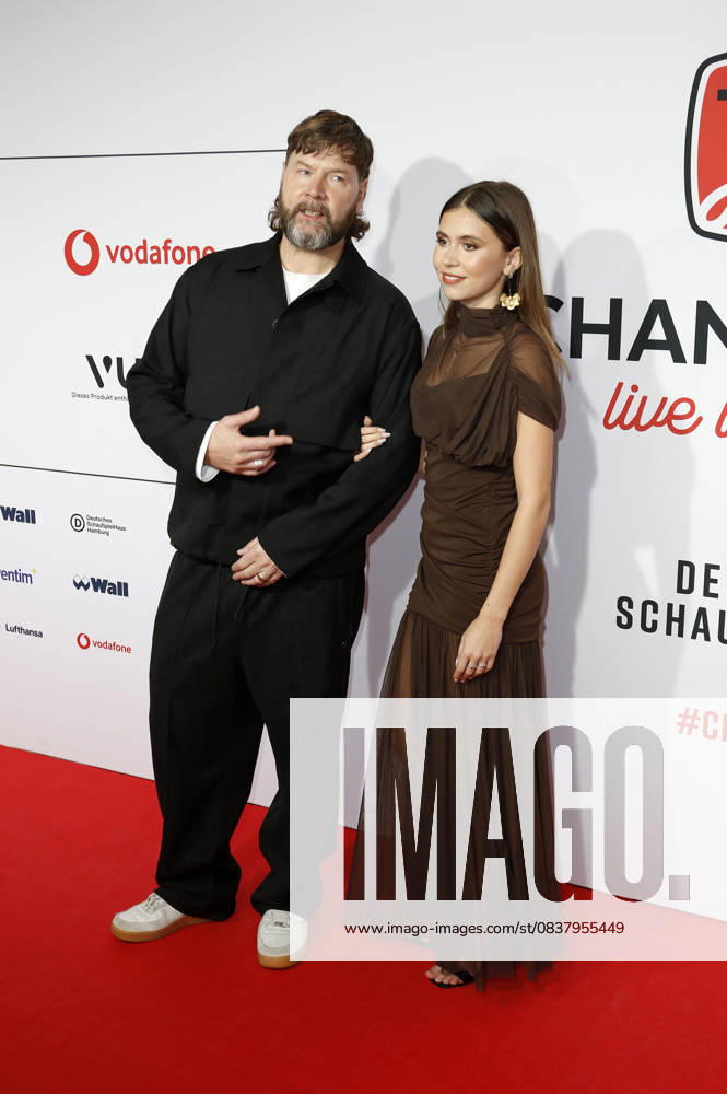 Rea Garvey mit Tochter Aamor Garvey beim Charity Konzert Channel Aid - live in Concert 2025 im Deutschen Schauspielhaus. Hamburg