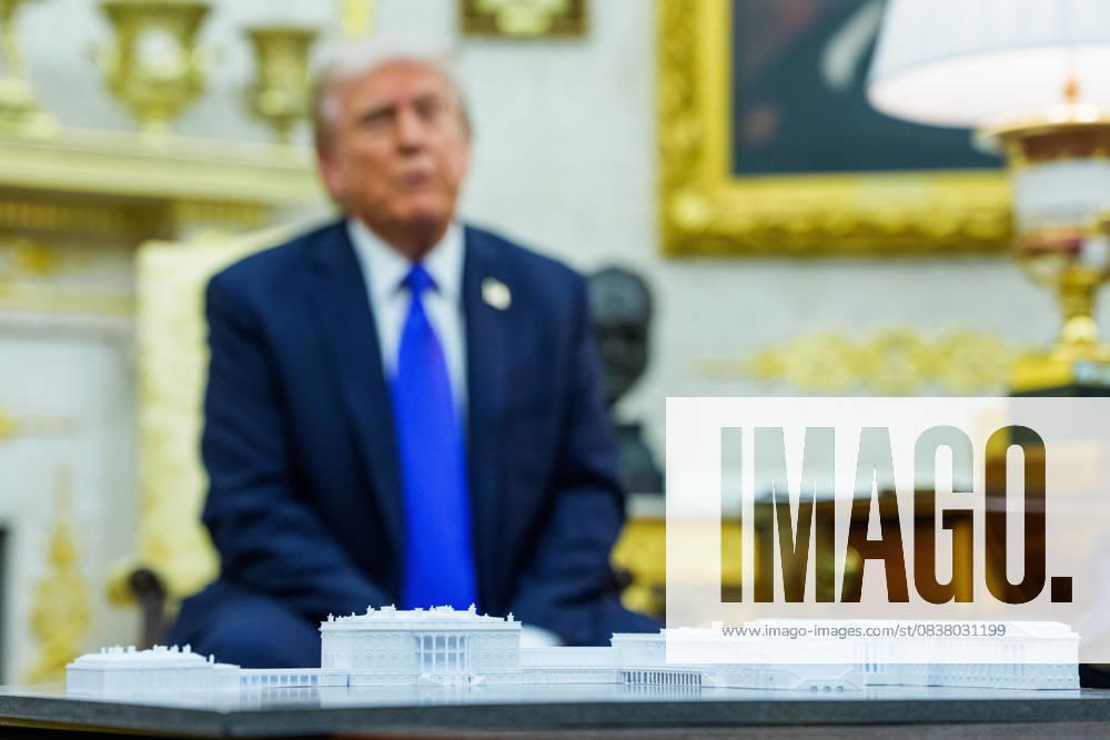 A mockup of the White House with the White House ballroom renovation is seen in the Oval Office as United States President Donald J Trump meets with Mark Rutte, Secretary General of the North Atlantic Treaty Organization (NATO) in Washington, DC, USA, on Wednesday, October 22, 2025 Washington USA - ZUMAs152 20251022_faa_s152_076