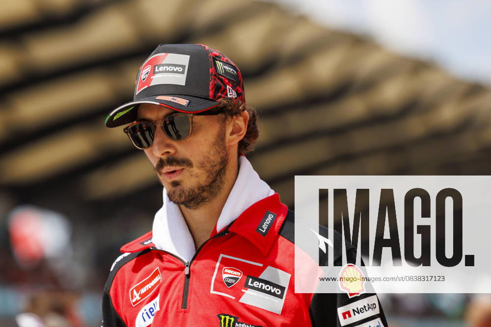 Number 63 Ducati Lenovo Team rider Francesco Bagnaia during the riders parade at the 2025 Petronas Grand Prix of Malaysia Sepang Malaysia - ZUMAs197 20251026_aaa_s197_022