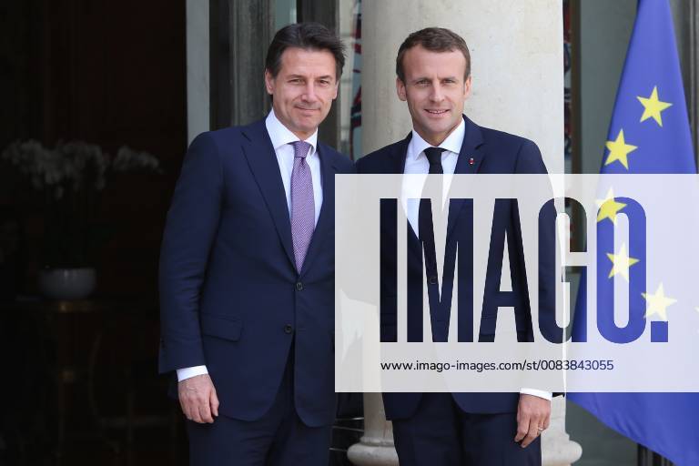 Emmanuel Macron (President de la Republique Francaise) recoit Giuseppe Conte (President du conseil des ministres de la Republique Italienne) NEWS : Emmanuel Macron recoit Giuseppe Conte - Paris - 15 06 2018 MichaelBaucher Panoramic