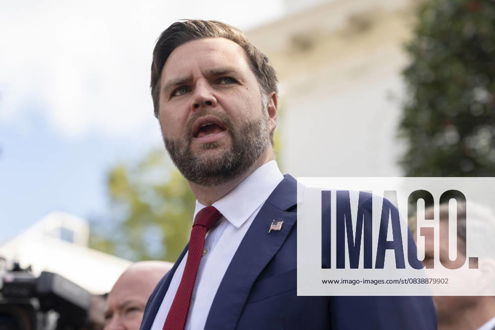 Vice President JD Vance gives remarks during a press conference with transportation and airline executives outside the West Wing of the White House in Washington, DC on Thursday, October 30, 2025. The Trump Administration is warning that as the government shutdown, now in its 30th day, drags on, it will have a worsening effect on airline travel delays. WASP20251030104 AaronxSchwartz