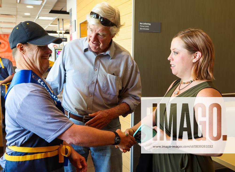 Times columnist Stephanie Hayes, on right, talks with her subjects on assignment at McDonald s, 4595 34th St., S., on Wednesday, Oct. 29, 2025 in St. Petersburg. On left is Rich Wilber Jr., 56, along with his father Rich Wilber Sr., 77. St. Petersburg USA - ZUMAs70_ 20251029_zan_s70_058
