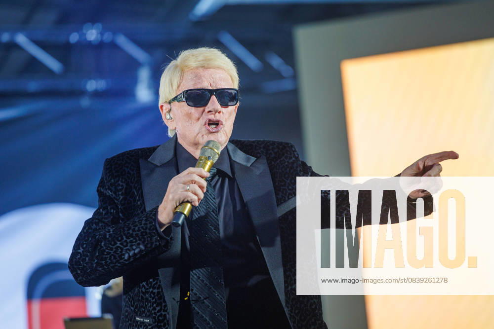 Sänger Heino - Solo Tour 2025 MADE IN GERMANY in der Stadthalle in Torgelow (Landkreis-Vorpommern-Greifswald) - Torgelow Stadthalle Mecklenburg-Vorpommern Deutschland