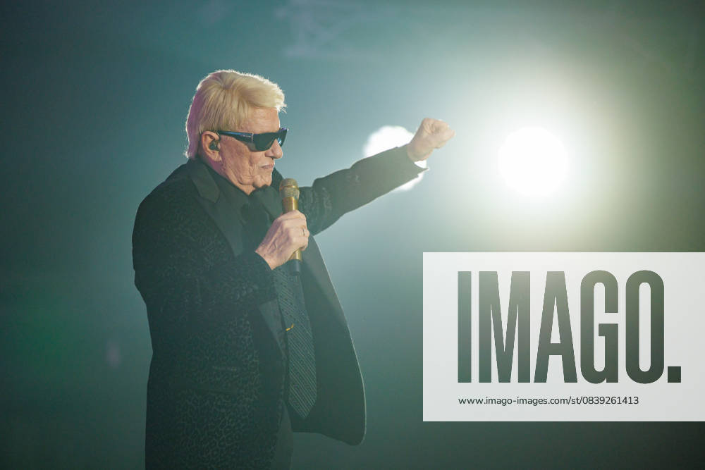Sänger Heino - Solo Tour 2025 MADE IN GERMANY in der Stadthalle in Torgelow (Landkreis-Vorpommern-Greifswald) - Torgelow Stadthalle Mecklenburg-Vorpommern Deutschland