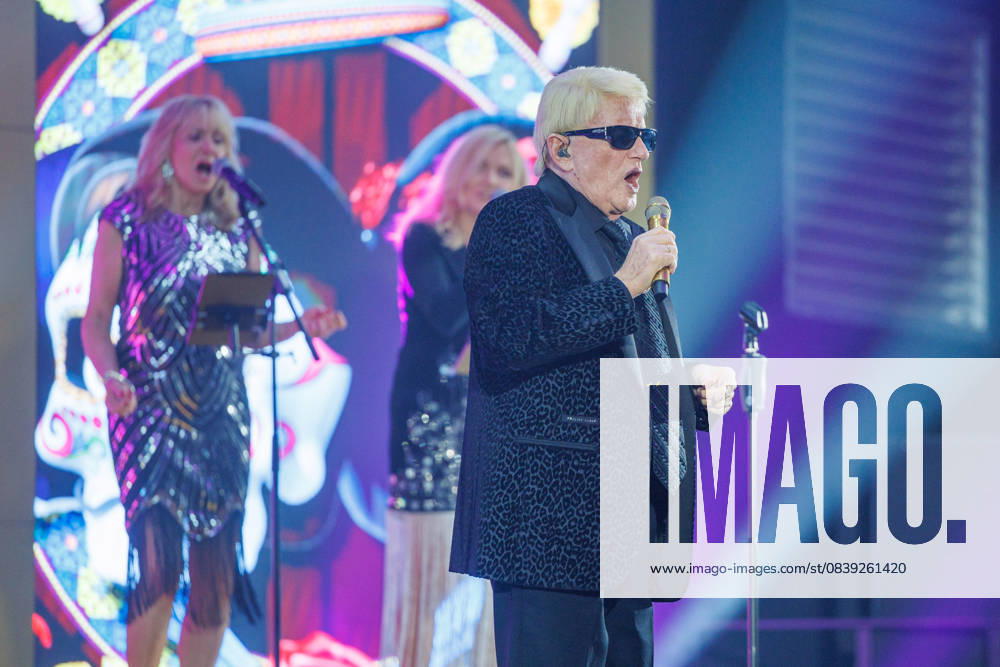 Sänger Heino - Solo Tour 2025 MADE IN GERMANY in der Stadthalle in Torgelow (Landkreis-Vorpommern-Greifswald) - Torgelow Stadthalle Mecklenburg-Vorpommern Deutschland