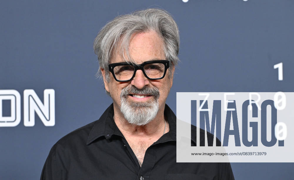 ˜Sentimental Value Los Angeles Premiere Robert Carradine arriving to the Sentimental Value Los Angeles premiere at the Directors Guild Theatre on November 5, 2025 in Los Angeles, Ca. Los Angeles Directors Guild Theatre California USA