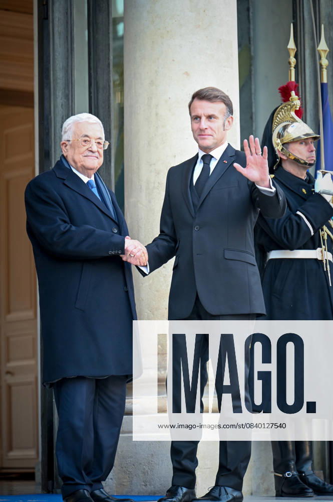 French president Emmanuel Macron welcomes Mahmoud Abbas at Elysee Palace 450581 2025 11 11