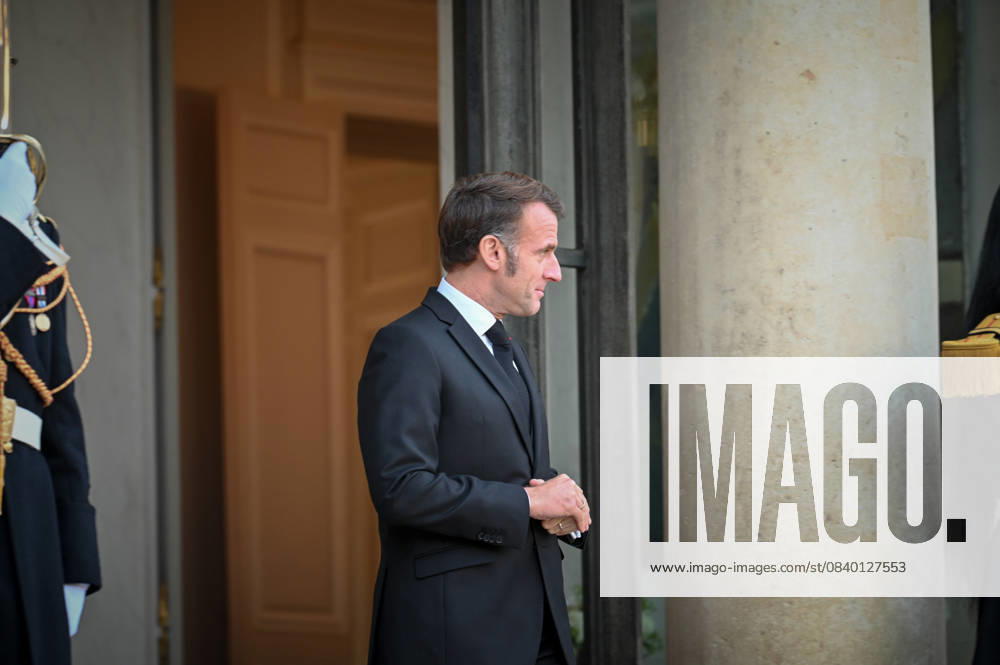 French president Emmanuel Macron welcomes Mahmoud Abbas at Elysee Palace 450581 2025 11 11