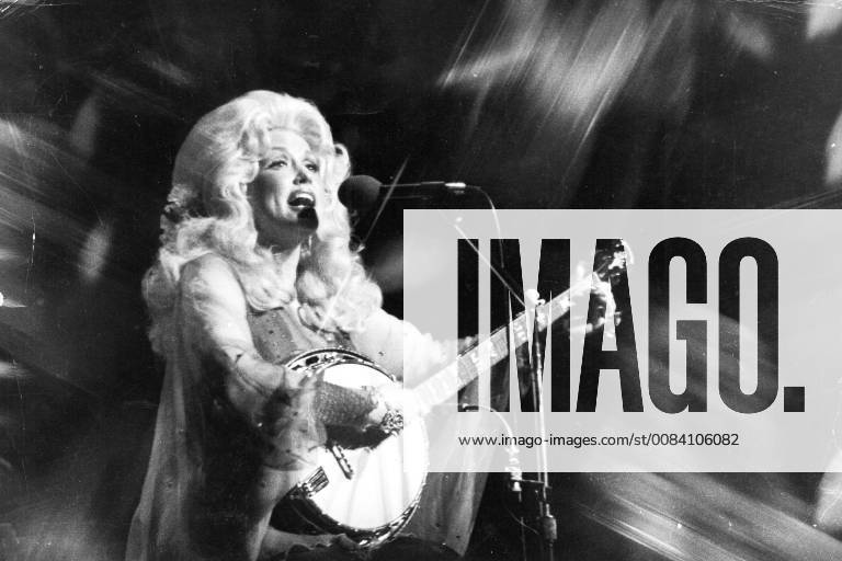 Dolly Parton photographed in the 1970s. © Nancy Barr Brandon MediaPunch