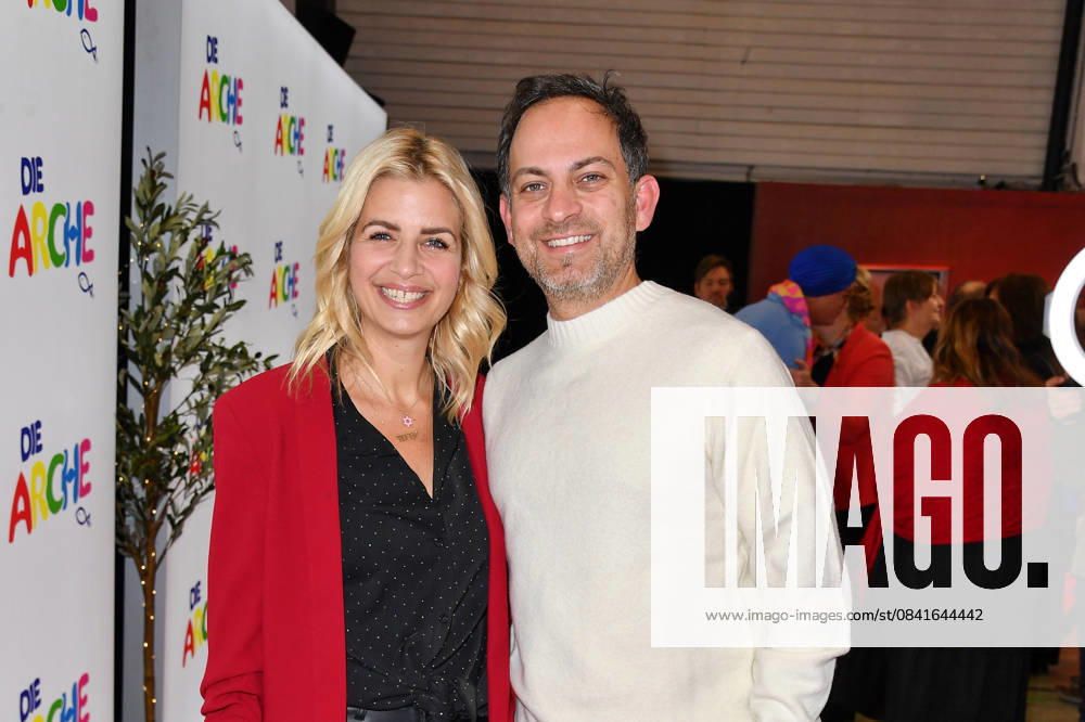 Susan Sideropoulos mit Ehemann Jakob Shtizberg bei der Jubiläumsfeier 30 Jahre Die ARCHE in Berlin 12.11.2025
